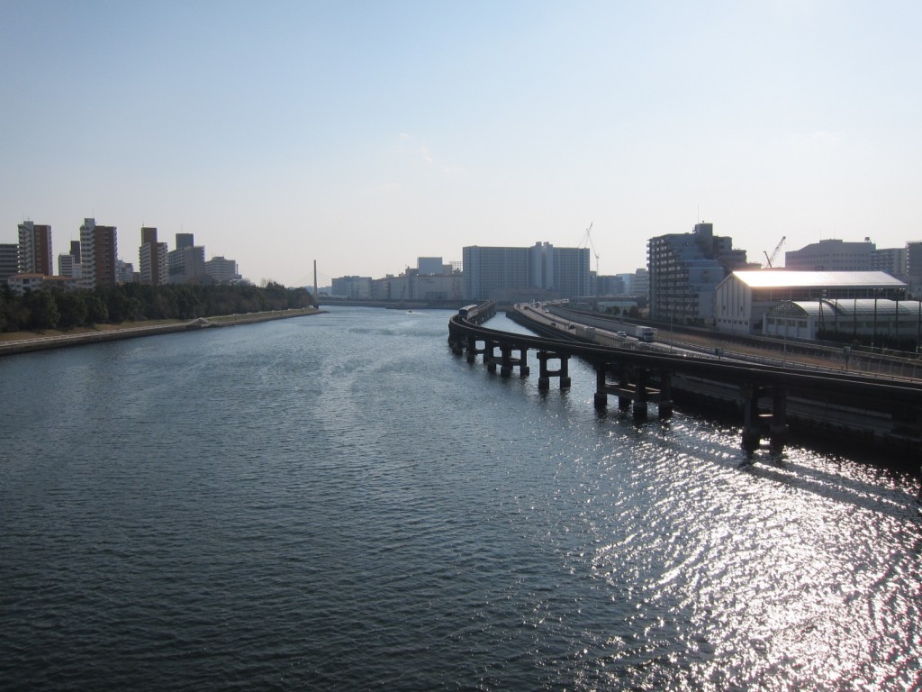 駅からの道のり、とっても心地良い風が吹き抜けます。